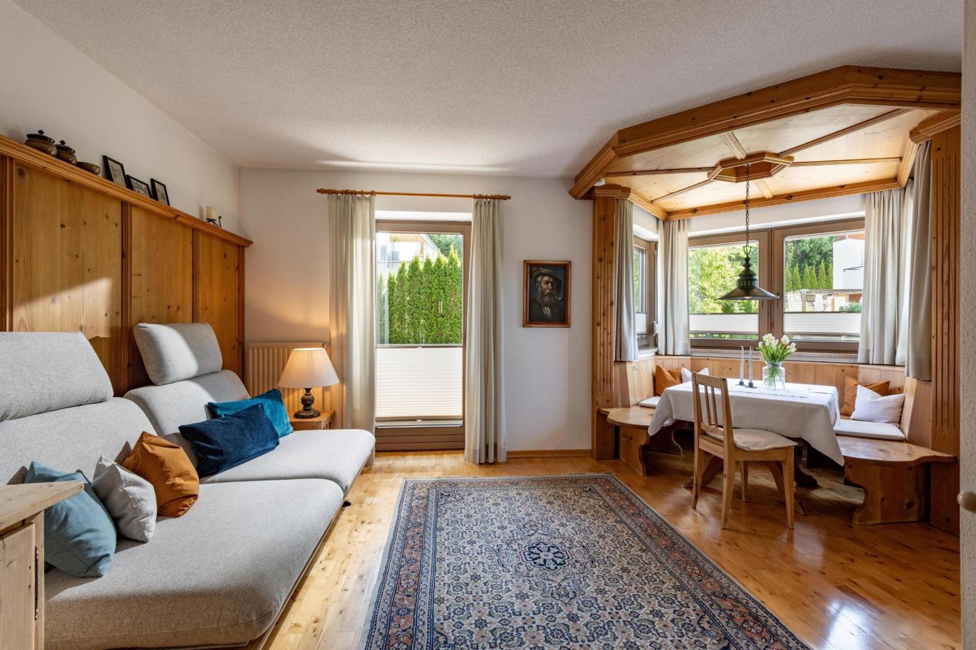 Haus Alpin Apartment เอลล์เมา ภายนอก รูปภาพ